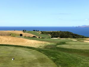 Kauri Cliffs 2nd Hole 6th Background